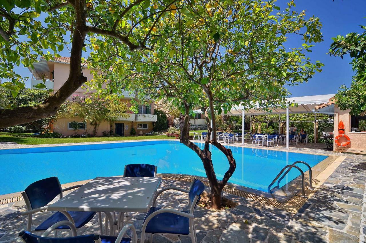 Konaki Hotel ลิเกีย ภายนอก รูปภาพ